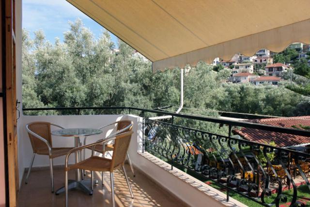 Alexaria Holidays Apartments Frinion Bagian luar foto